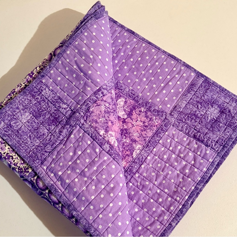 Vintage Purple Patchwork Throw Blanket Quilt - Picture 2 of 3